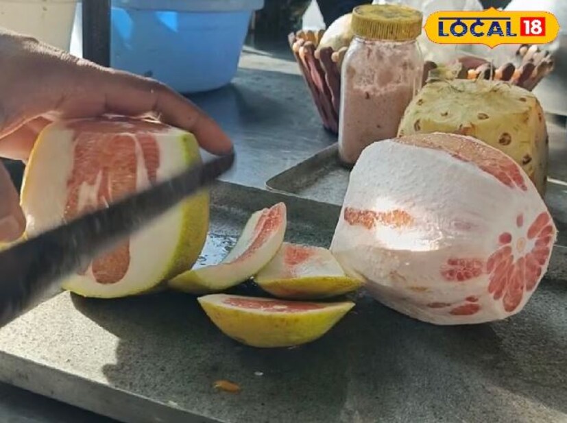 এক ফলের রস বিক্রেতা মনু চৌহান জানান, "তিনি দীর্ঘ প্রায় ৮ থেকে ৯ বছর ধরে এই ফলের রসের দোকান করছেন। বছরের এই সময় থেকেই এই জাম্বুরা ফল বাজারে উঠতে শুরু করে। তাই তিনিও এই ফল রসের জন্য তাঁর দোকানে রাখেন। অনেকেই দুপুরের গরমে এসে এই জাম্বুরার রস খেয়ে থাকেন। এই জাম্বুরা বেশ অনেকটাই উপকারী মানব দেহের জন্য। এই ফলের রস খেলে শরীরের রোগ প্রতিরোধ ক্ষমতাও বৃদ্ধি হয়। ফলে আবহাওয়া পরিবর্তনের এই সময়ে চট করে কোন রোগের আক্রমণের শিকার হতে হয় না।"