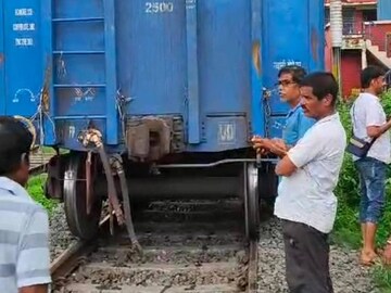 ফের রাজ্যে ট্রেন দুর্ঘটনা! বজবজে বিচ্ছিন্ন হয়ে গেল চলন্ত মালগাড়ির কামরা