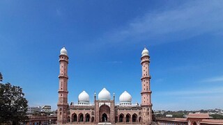 এই সেই ঐতিহাসিক স্থাপত্য এই সেই ঐতিহাসিক স্থাপত্য