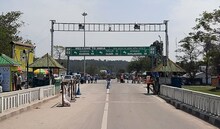 ইন্দো-নেপাল সীমান্ত, ৪ বছর পর বন্দর খোলায় খুশি পর্যটন ব্যবসায়ীরা