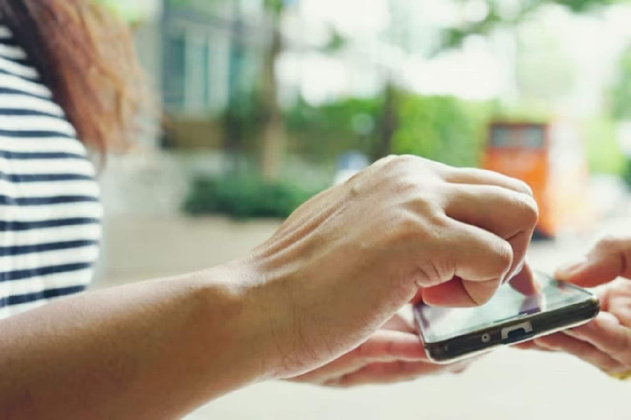 ফোন থেকে এখনই Delete করুন এইসব Apps, নাহলে ফাঁকা হয়ে যাবে ব্যাঙ্ক অ্যাকাউন্ট