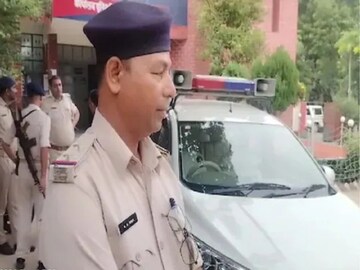 অভিযোগকারী ঋষি সিং