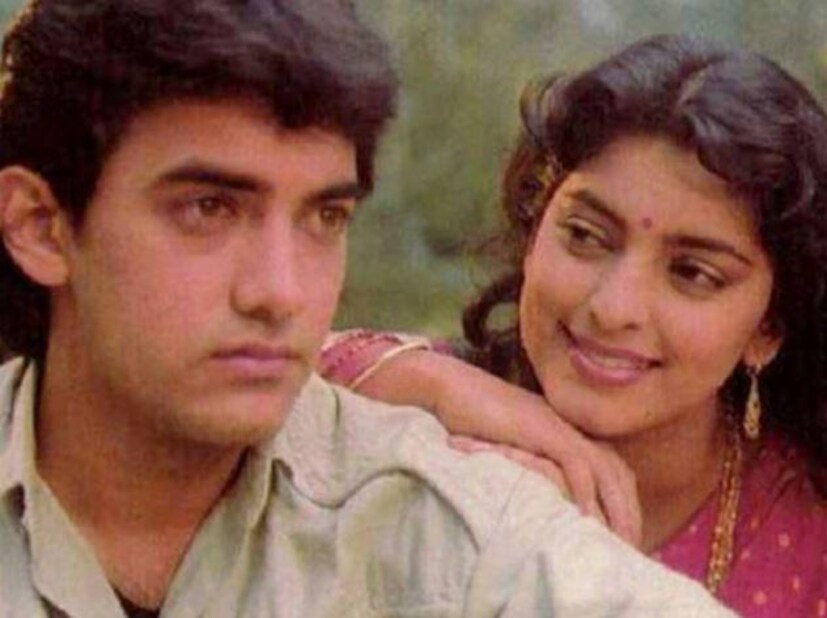 যে 'কেয়ামত সে কেয়ামত তক' ছিল ১৯৮৮ সালে মুক্তিপ্রাপ্ত একটি রোমান্টিক প্রেমের গল্প, যেখানে আমির খান এবং জুহি চাওলার রসায়ন ছিল। মুক্তির পর ছবিটি বক্স অফিসে সুপারহিট ছিল। এটি পরিচালনা করেছেন মনসুর আলী খান। ছবির ৬টি গান সুপারহিট হয়, যা আজও সমানভাবে জনপ্রিয়। অ্যালবামের এক কোটি ক্যাসেট বিক্রি হয়েছে বলে জানা যায়। 'কেয়ামত সে কেয়ামত তক'-এর সাফল্য জুহি চাওলাকে রাতারাতি তারকা বানায়।