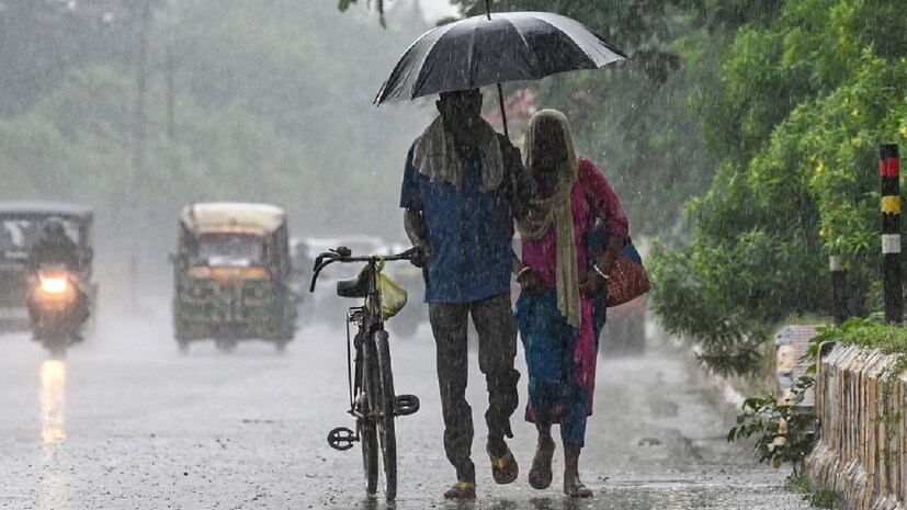 \★শনিবার ও রবিবার দার্জিলিং, কালিম্পং, আলিপুরদুয়ার, কোচবিহার ও জলপাইগুড়ি এই পাঁচ জেলাতে বিক্ষিপ্তভাবে ভারী বৃষ্টির সম্ভাবনা। এই জেলাগুলির দু এক জায়গায় দু-এক পশলা ভারী বৃষ্টি হতে পারে।
