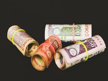 বাড়িতে বসেই দু’হাতে মোটা টাকা আয় করছেন মহিলারা ! আপনিও শিখে নিতে পারেন বাড়িতে বসেই দু’হাতে মোটা টাকা আয় করছেন মহিলারা ! আপনিও শিখে নিতে পারেন