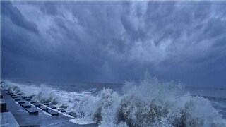 দক্ষিণবঙ্গে দুর্যোগপূর্ণ আবহাওয়ার সর্তকতা হাওয়া অফিসের। আবহাওয়া দফতর জানিয়েছে দক্ষিণবঙ্গের সব জেলায় ভারী থেকে অতিভারী বৃষ্টির সতর্কতা। বঙ্গোপসাগরের সৃষ্টি হয়েছে নিম্নচাপ।