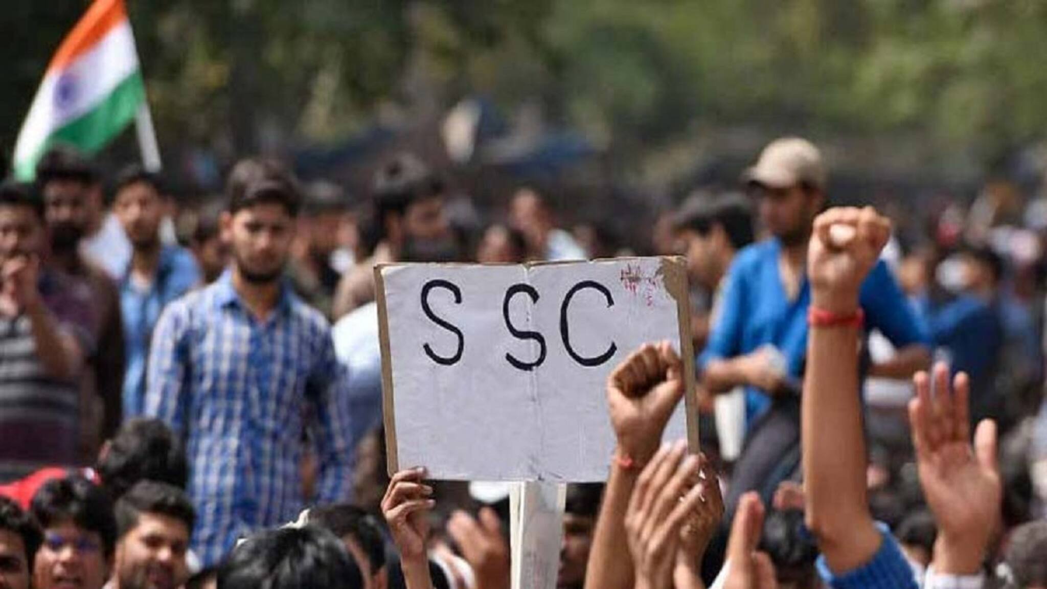 অযোগ্যদের তালিকায় ছেলের নাম বেরতেই মাথায় হাত, চরম হতাশায় ভুগছেন চাকরিহারা শিক্ষকের বাবা