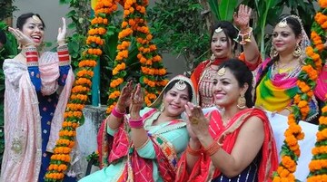 পবিত্র হরিয়ালি তীজের উপোস, ৪ রাশির মহিলাদের উপচে পড়া সুখ,ঘরে আসবে অফুরন্ত টাকা