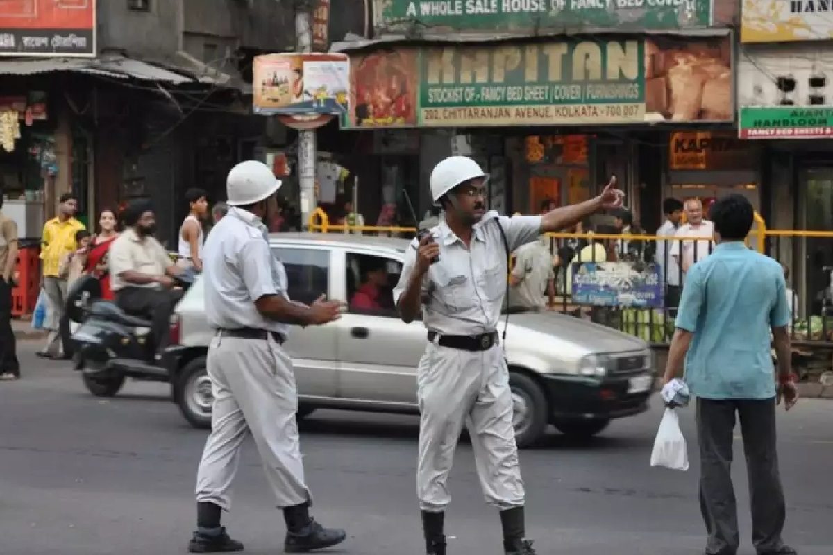 গাড়ির চালান মুকুবের বড় সুযোগ! লোক আদালতে জরিমানা মাফ হতে পারে, তারিখ জেনে নিন গাড়ির চালান মুকুবের বড় সুযোগ! লোক আদালতে জরিমানা মাফ হতে পারে, তারিখ জেনে নিন