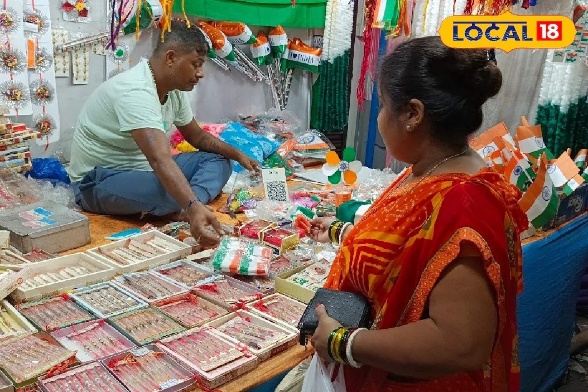 টুপি থেকে টি-শার্ট তেরঙাতে রঙিন বাজার, রাত পোহালেই স্বাধীনতা দিবস