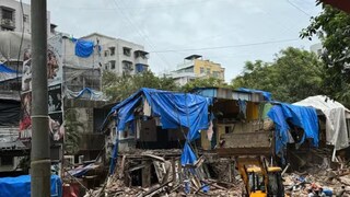 যেখানে ছিল রেস্তরাঁ সেখানে শুধুই ধ্বংসস্তূপ। ছবি-এক্স