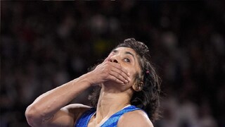 কেন বাদ ভিনেশ।