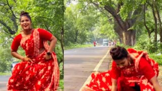‘তবা তবা’ গানে নাচতে গিয়েছিলেন মহিলাটি