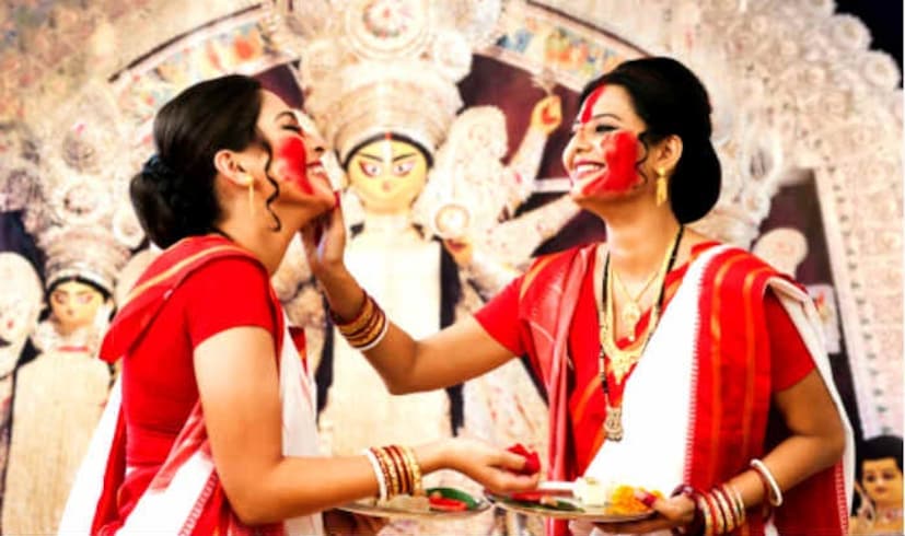 ১২ অক্টোবর শনিবার, দশেরার কারণে সমস্ত স্কুল, কলেজ এবং অফিসগুলিতে ছুটি থাকবে।