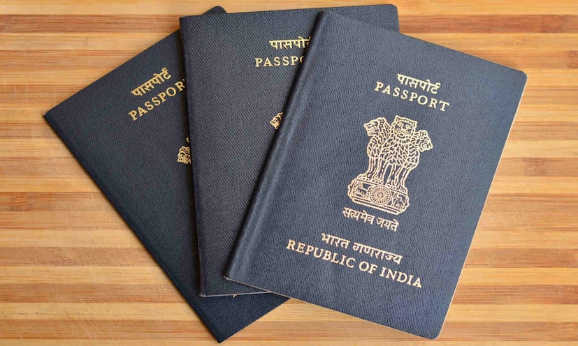 এখন পাসপোর্ট অন্য দেশে ভ্রমণকারী ব্যক্তির জন্য একটি সরকারী পরিচয়পত্রে পরিণত হয়েছে। এতে তার নাম, ঠিকানা, বয়স, ছবি, নাগরিকত্ব ও স্বাক্ষর রয়েছে। তিনি যে দেশে যাচ্ছেন সেখানে ব্যক্তির পরিচয় শনাক্ত করার এটি একটি সহজ পদ্ধতিও হয়ে উঠেছে। এই অভ্যাসটি এমন পর্যায়ে পৌঁছেছে যেখানে সমস্ত দেশ এখন ই-পাসপোর্ট ইস্যু করে।