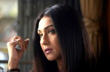 শ্যামবাজারে ঋতুপর্ণাকে ঘিরে ধুন্ধুমার,কী ঘটেছিল রাতের মিছিলে? ভিডিও