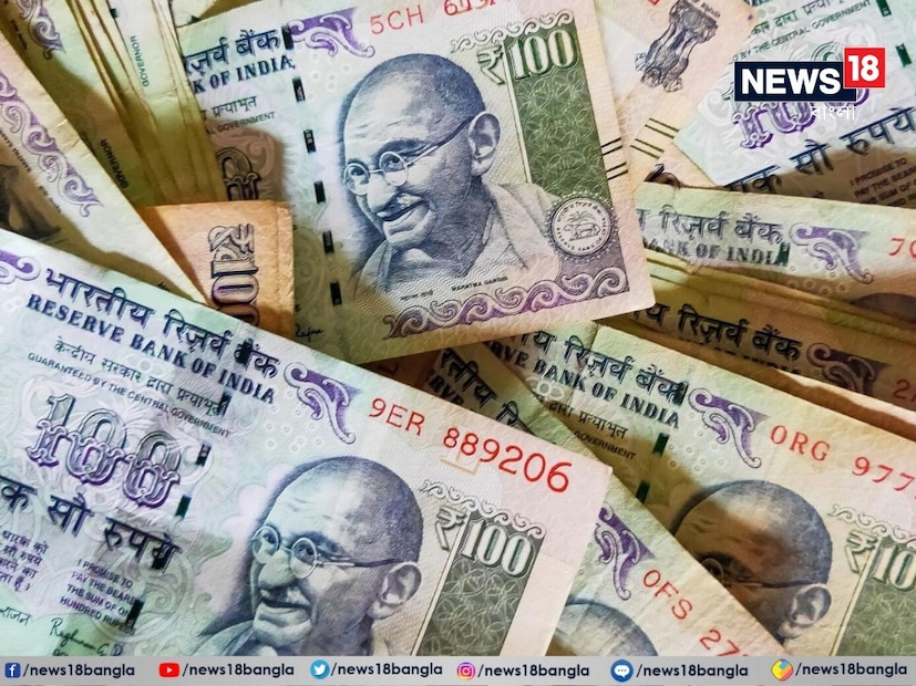 স্বাধীনতার ৫৩ বছর পরে, অর্থাৎ ২০০০ সালে আমেরিকার ১ ডলারের ভ্যালু, ভারতীয় মুদ্রার ৪৩.৫০ টাকার সমান হয়ে যায়।