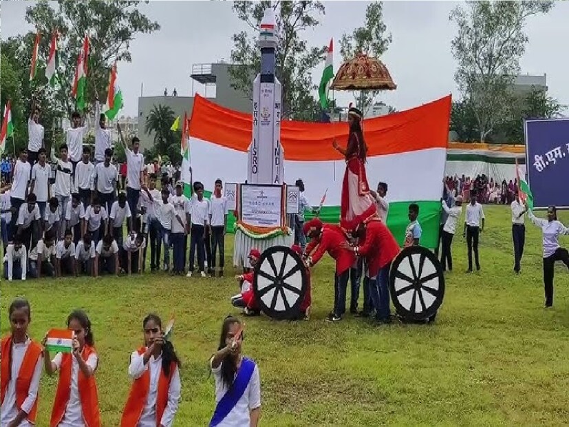 ওয়ার্ল্ড বেস্ট স্কুল প্রাইজ ২০২৪-এর তালিকায় জায়গা করে নিল ভারতের ২টি স্কুল। সমাজের অগ্রগতিতে গুরুত্বপূর্ণ অবদানের জন্য বিশ্বজুড়ে স্কুলগুলিকে সম্মান জানাতে যুক্তরাজ্যে প্রতি বছর এই প্রতিযোগিতার আয়োজন করা হয়।