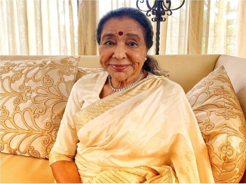 আশা ভোঁসলে রঙ্গিলা সিনেমায় গান গেয়ে এক মেগা কামব্যাক করেন৷ ৭৯ বছর বয়সে, তিনি ২০১৩ সালে মাই চলচ্চিত্রে একজন নেতৃস্থানীয় মহিলা হিসেবে আত্মপ্রকাশ করেন। তিনি রান্না করতেও ভালোবাসেন। তিনি তাঁর এই শখকেও ব্যবসায় নিয়ে গেছেন৷ তিনি বিশ্বের বিভিন্ন বড় বড় শহরে রেস্তোঁরা চালান৷ Photo- File