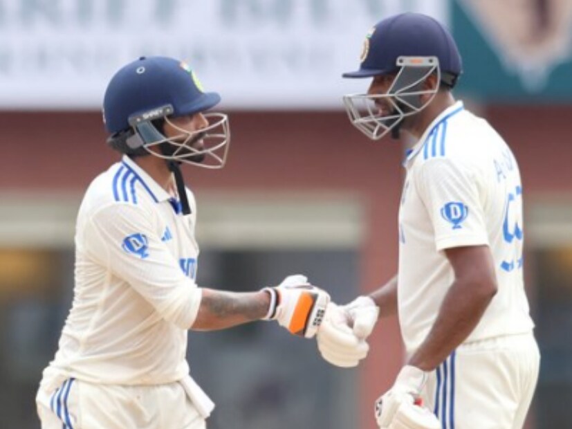 ঠান্ডা মাথায় জাদেজাকে সঙ্গে নিয়ে ম্য়াচ বাঁচানো পার্টনারশিপ করেন অশ্বিন। জাদেজা একটু স্লো ব্যাটিং করলেও অশ্বিন কিন্তু আক্রমণাত্মক মেজাজে ব্যাটিং করেন রবিচন্দ্রন অশ্বিন। ১৯৫ রান জুটিতে যোগ করেন দুজনে।