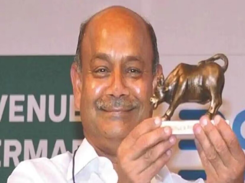 পুঁথিগত বিদ্যা না থাকলেও তাঁর ব্যবসায়িক জ্ঞান তুখোড়। সঙ্গে যোগ হয়েছে অভিজ্ঞতা এবং দক্ষতা। তার জেরেই আজ তিনি কোটি কোটি টাকার সম্পত্তির মালিক। বিগ বাজারকে টেক্কা দিতেই ডিমার্ট নিয়ে এসেছিলেন রাধাকিশান। তিনি মূলত বিনিয়োগকারী। হাতের তালুর মতো চেনেন স্টক মার্কেট।