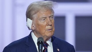 আমেরিকায় ফের হামলা ট্রাম্পের উপর ! (File Photo)