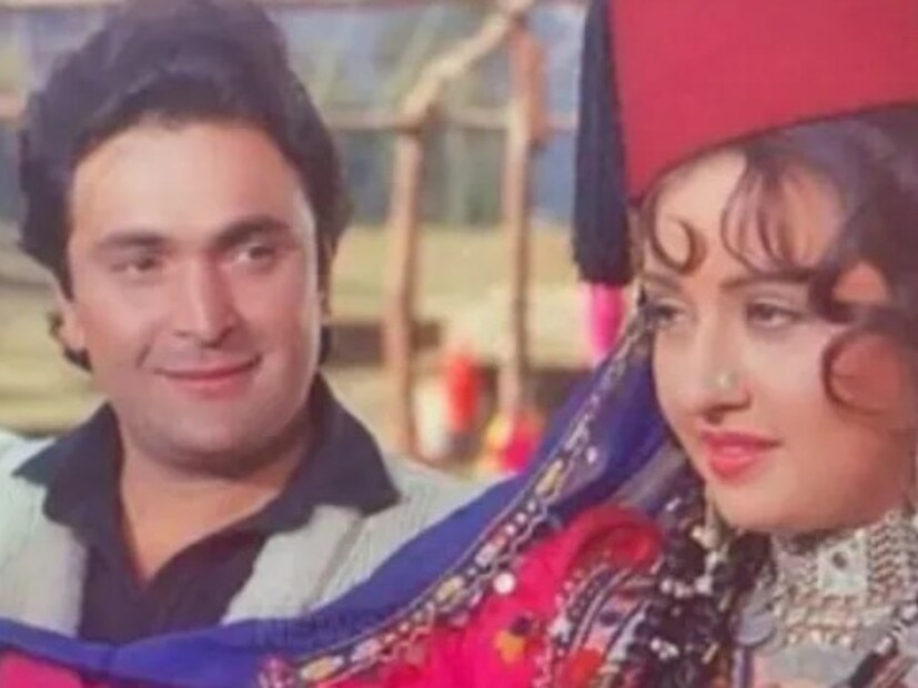 অভিনেত্রী জেবা বখতিয়ার ১৯৯১ সালে ঋষি কাপুরের ছবি 'হিনা' দিয়ে তাঁর কেরিয়ার শুরু করেন। এর আগে, রাজ কাপুর তাকে একটি শোতে দেখেছিলেন এবং তাকে ছবিতে কাস্ট করার জন্য ভেবেছিলেন। কিন্তু ব্লকবাস্টার অভিষেকের পরও সেই স্বীকৃতি পাননি এই অভিনেত্রী।