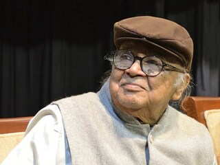  গুরুতর অসুস্থ মনোজ মিত্র