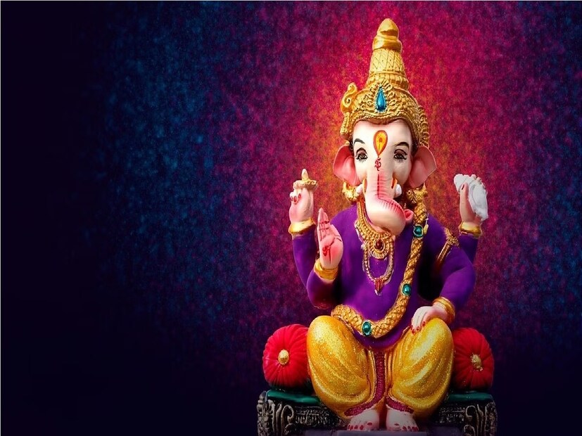 গণেশ চতুর্থীর দিন থেকে, লোকেরা পরবর্তী ১০ দিন তাদের বাড়িতে গণপতি বাপ্পা স্থাপন করে। সেই সঙ্গে এই বছর গণেশ চতুর্থী আজ অর্থাৎ ৭ সেপ্টেম্বর। শুধু তাই নয়, অনেক আশ্চর্যজনক কাকতালীয় ঘটনাও ঘটছে এই দিনে। যেখানে রবি যোগ, ব্রহ্ম যোগ এবং সর্বার্থ সিদ্ধি যোগ গঠিত হচ্ছে।