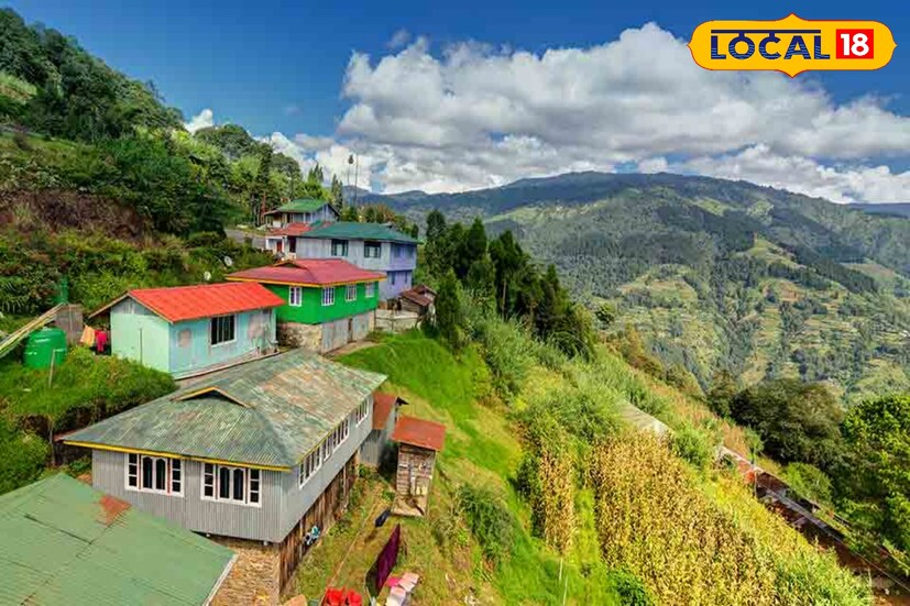 পাকিয়ং থেকে দিল্লি, ব্যাঙ্গালোর, হায়দরাবাদ, কলকাতা বিমান চালানোর জন্য উদ্যোগ নেওয়া হচ্ছে। সামনেই পুজোর মরসুম। তার আগে অনেকেই সিকিম যাওয়ার পরিকল্পনা করছেন। সেক্ষেত্রে নতুন এই রুটগুলি খতিয়ে দেখা হচ্ছে। 