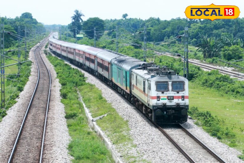 হাওড়া-নিউ জলপাইগুড়ি জংশনের (এনজেপি)মধ্যে বিশেষ ট্রেনটি চলাচল শুরু করবে ৯ অক্টোবর থেকে। 