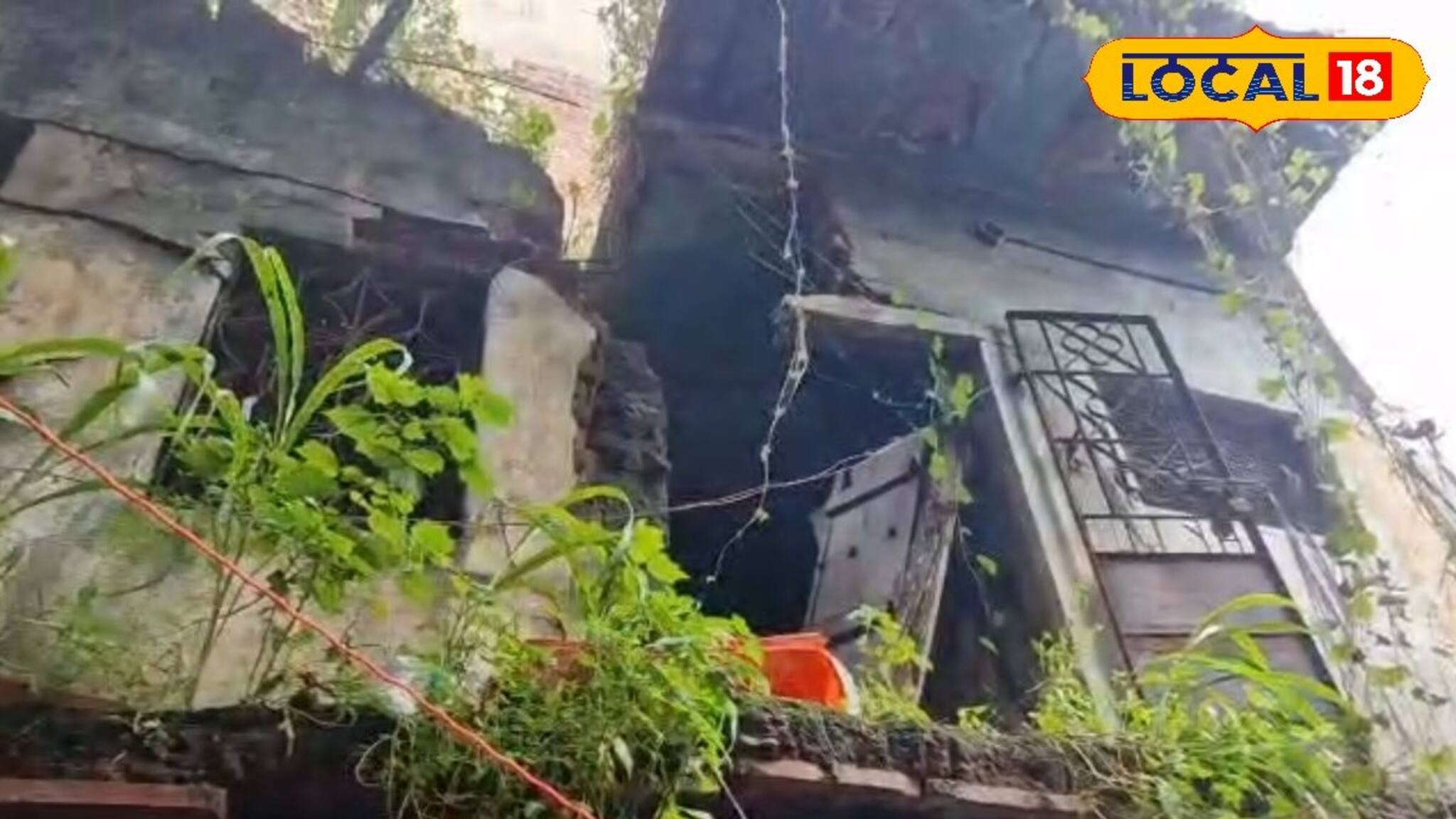 শহরের মাঝে এ যেন এক অন্য জায়গা, তবুও দাঁড়িয়ে বিপদ হয়!