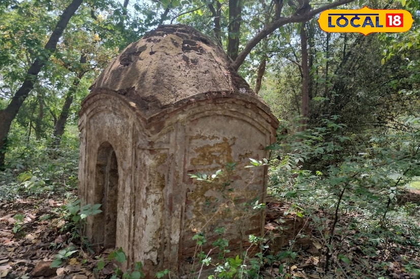 বাঁকুড়া জেলার পশ্চিম সীমান্তে একটি অত্যন্ত গুরুত্বপূর্ণ স্থান হল ছাতনা। একসময়ের সামন্তভূম এর রাজধানী ছিল ছাতনা।