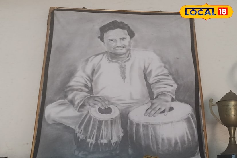 ঘুরে আসতে পারেন স্মৃতি বিজড়িত ছাতনার রাজবাড়ি এবং বাসুলি মন্দির। মনে হবে যেন অন্য একটা জগতে প্রবেশ করেছেন। মনে হবে যেন পৌঁছে গেছেন অষ্টাদশ শতকে।