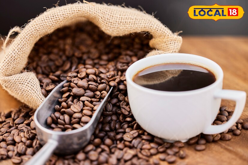 *Latte: এই কফিতে কফি এবং দুধের রেশিও 1:3 বা তারও বেশি হতে পারে। ক্যাপাচিনোর সঙ্গে লাতের পার্থক্য ফোম ব্যবহার। কেউ কেউ এতে ডাবল শর্ট এসপ্রেসো পছন্দ করেন। কফিতে যারা মিল্ক বা দুধ নিতে চায় তাদের জন্য লাতে বেস্ট কফি। অকারণ ক্রিম ফোম দিয়ে কফির স্বাদকে নষ্ট না করাই ভাল।