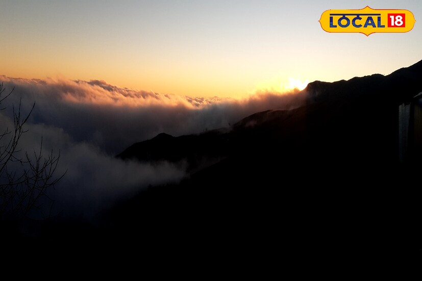 আই এম ডি অনুযায়ী, আগামী ৪-৫ দিন উত্তরের উপরের দিকের জেলাগুলিতে হালকা থেকে মাঝারি বৃষ্টি হওয়ার সম্ভাবনা থাকছে ।