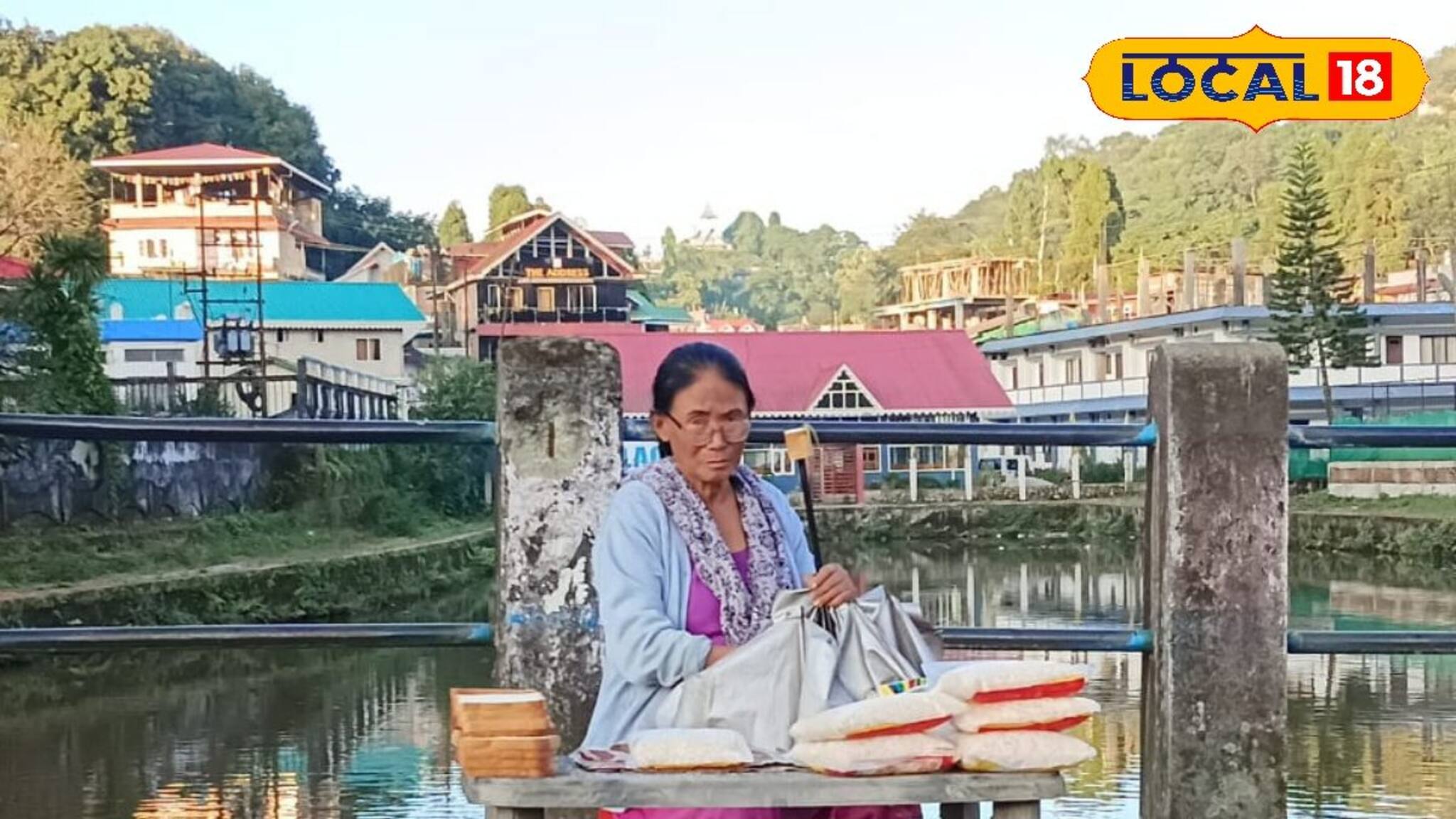 মাছেদের খাওয়াতে পাহাড়ের বুকে এই ঝিলে ছুটে আসে পর্যটকেরা! কোথায় জানেন