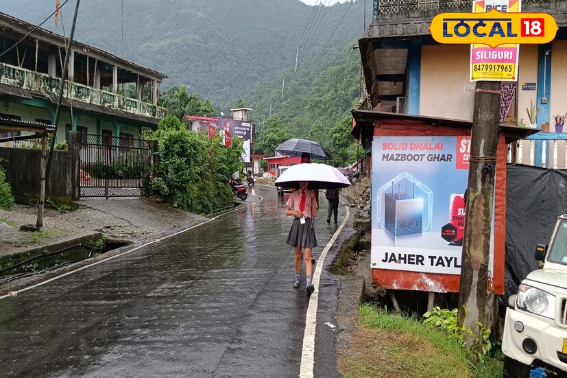 এদিকে এই আবহাওয়ার পরিস্থিতি ফের একবার বদলাতে পারে আগামী ৪৮ ঘণ্টায় আইএমডি-র লেটেস্ট ওয়েদার আপডেট অনুসারে ২০ তারিখ ফের এবার গাঙ্গেয় পশ্চিমবঙ্গে ইতঃস্তত বিক্ষিপ্ত ভারী বৃষ্টিপাত হবে৷