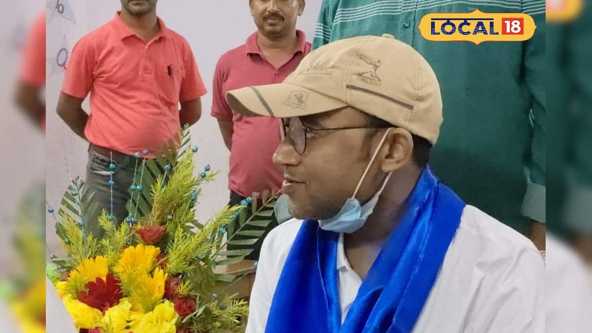 ইচ্ছে থাকলে সব হয়! প্রমাণ করলেন রাহুল! উচ্চ প্রাথমিকের মেধাতালিকায় বড় চমক