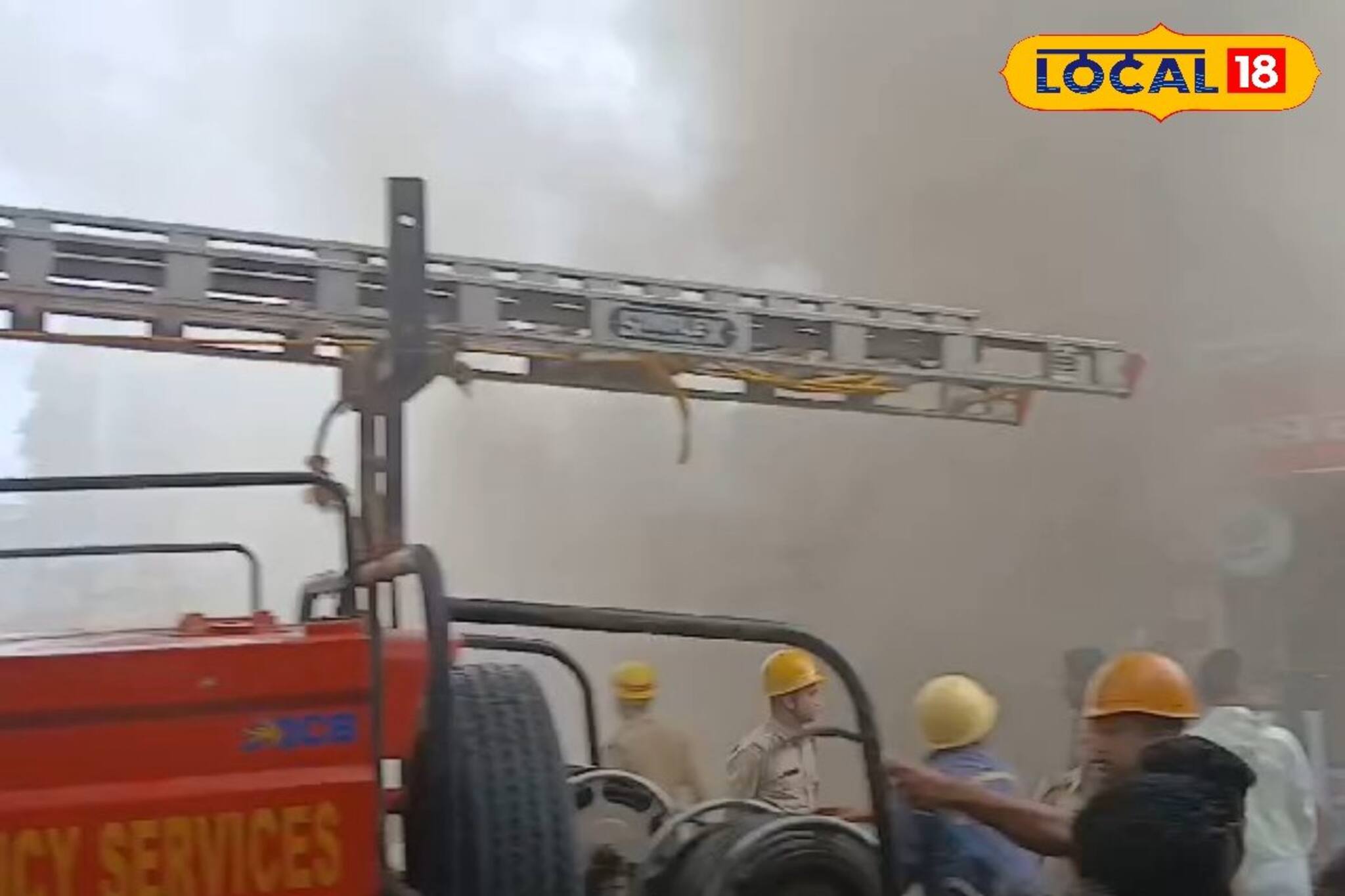 শিলিগুড়ির বিধান মার্কেটে বিধ্বংসী আগুন! পুড়ে ছাই একাধিক দোকান, দমকল নিয়ে অভিযোগ