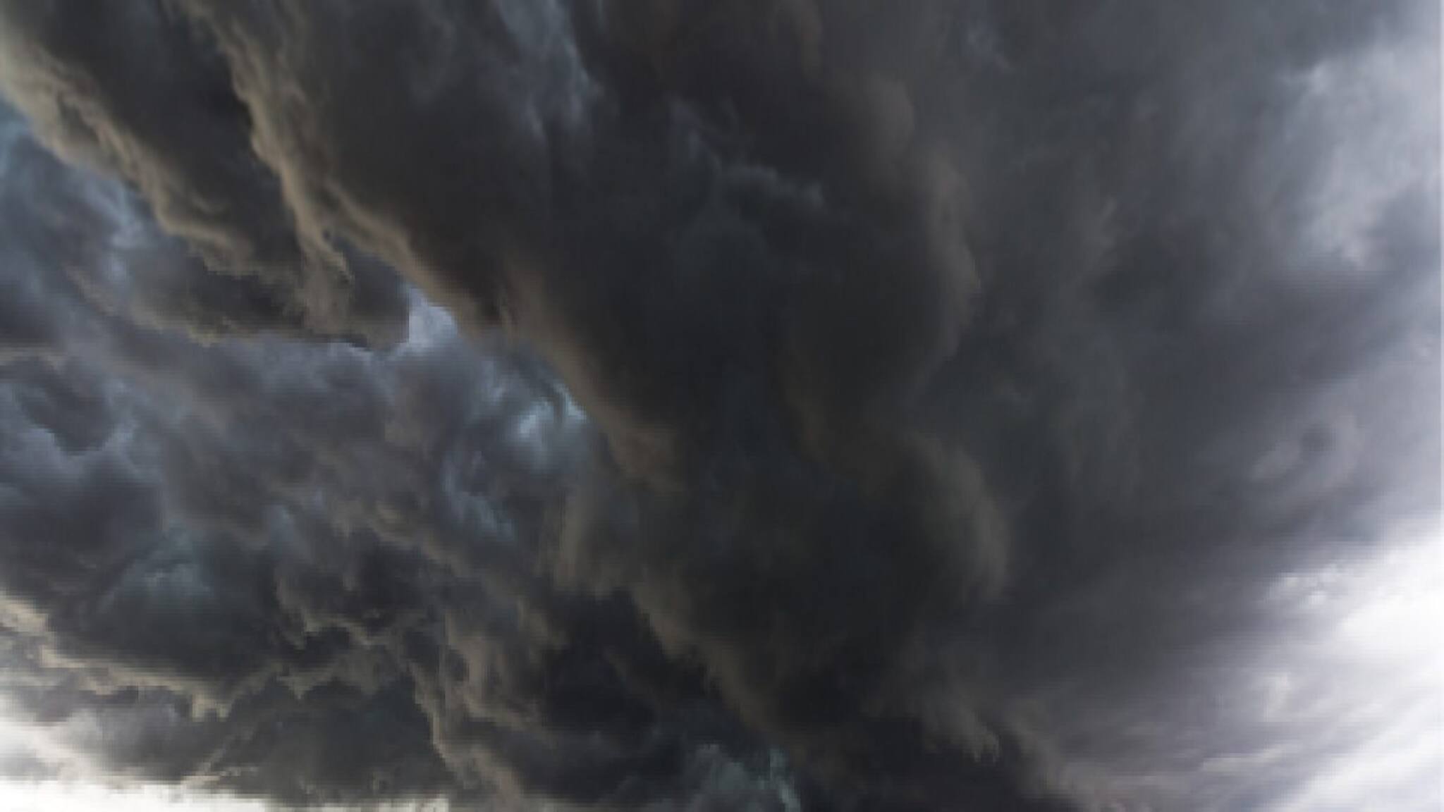 IMD Heavy Rainfall Alert: নিম্নচাপের কালো ছায়া আরও কত ঘণ্টা, ৬৫ কিমি গতিতে হাওয়া, ভারী বৃষ্টিতে ভাসবে এই জেলাগুলি