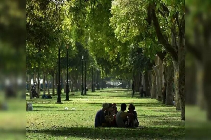 ফের নিম্নচাপের সম্ভাবনা বঙ্গোপসাগরে। এ সপ্তাহের শেষের দিকেই নিম্নচাপের সম্ভাবনা। এর ফলে বৃষ্টি এবং আবহাওয়ার পরিবর্তন দক্ষিণবঙ্গে। বুধবারের পর থেকেই আবহাওয়ার পরিবর্তনের সম্ভাবনা।