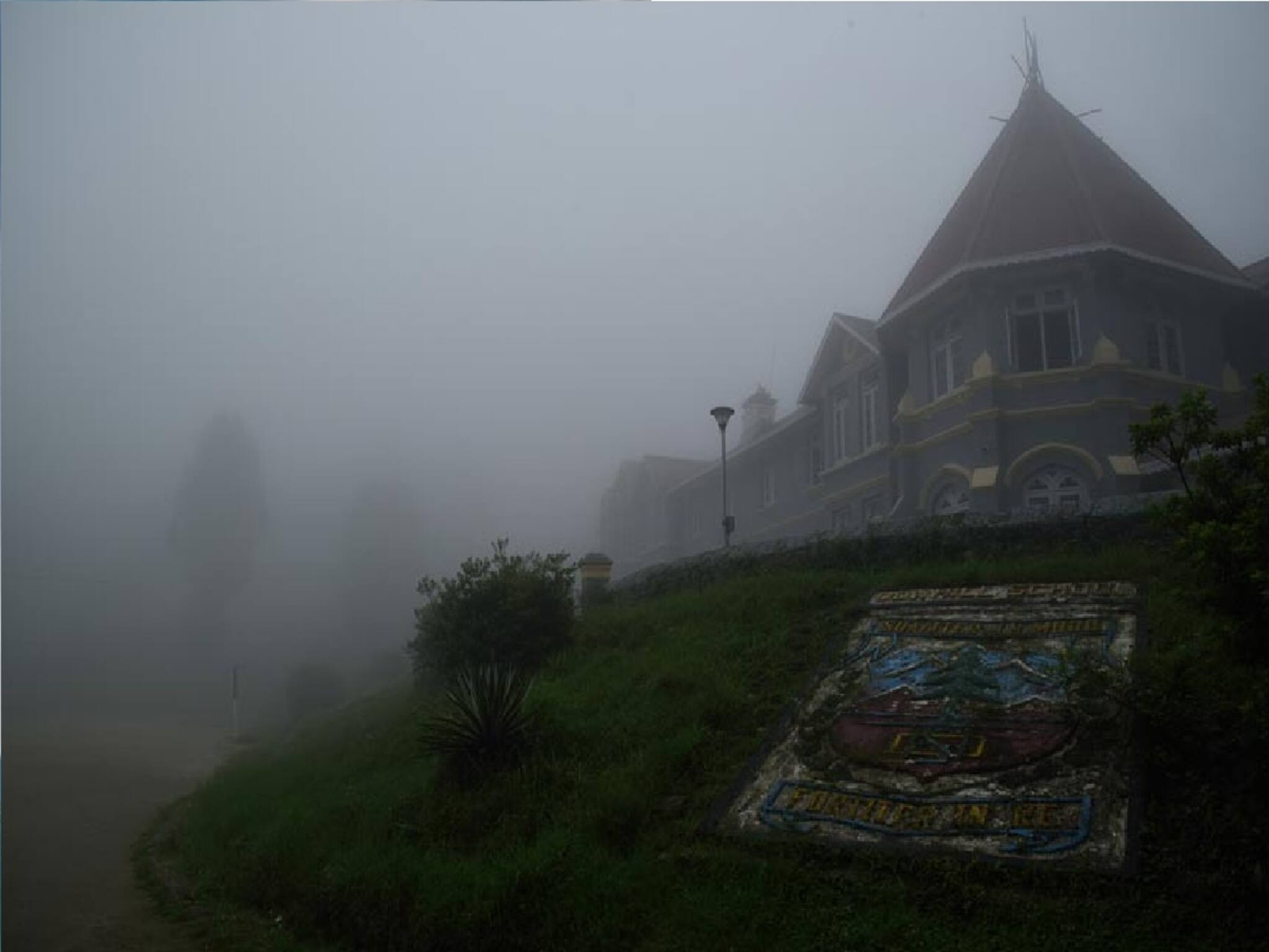 দার্জিলিংয়ের ভিড় এড়িয়ে ডেস্টিনেশন কার্শিয়ংয়ের এই জায়গা!আজীবন মুগ্ধতা থেকে যাবে