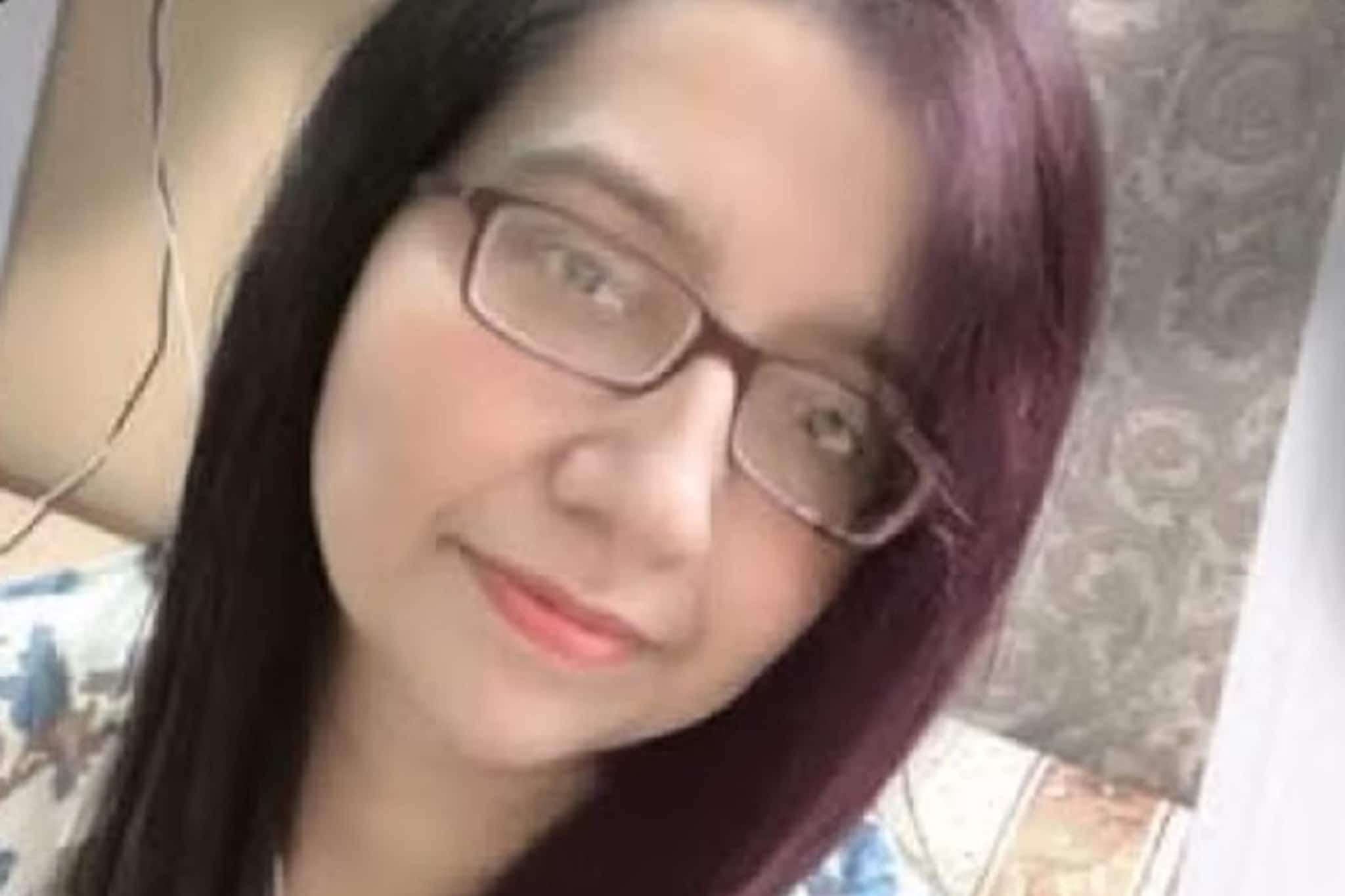 অত্যাধিক কাজের চাপ ! অফিসেই চেয়ার থেকে পড়ে গিয়ে মৃত্যু মহিলা ব্যাঙ্ক কর্মীর