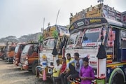 বুধবার থেকে রাজ্যে ট্রাক ধর্মঘট! টান পড়ার আশঙ্কা নিত্যপ্রয়োজনীয় জিনিসের যোগানে