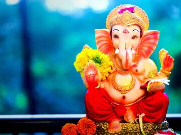 আজ কতক্ষণ আছে গণেশ চতুর্থী? কোন রঙের ফুল ও কতগাছি দূর্বা পুজোয় দেবেন, জানুন