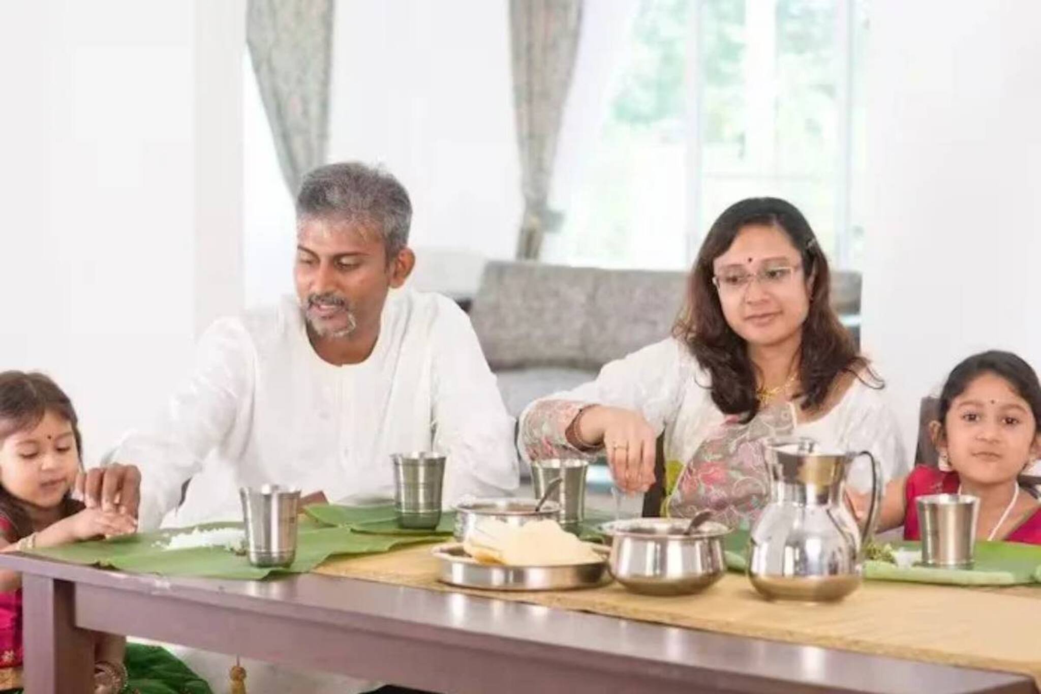 এই বিশেষ দিকে মুখ করে বসে খান, বদহজম দূর হবে, কাটবে কুপ্রভাব