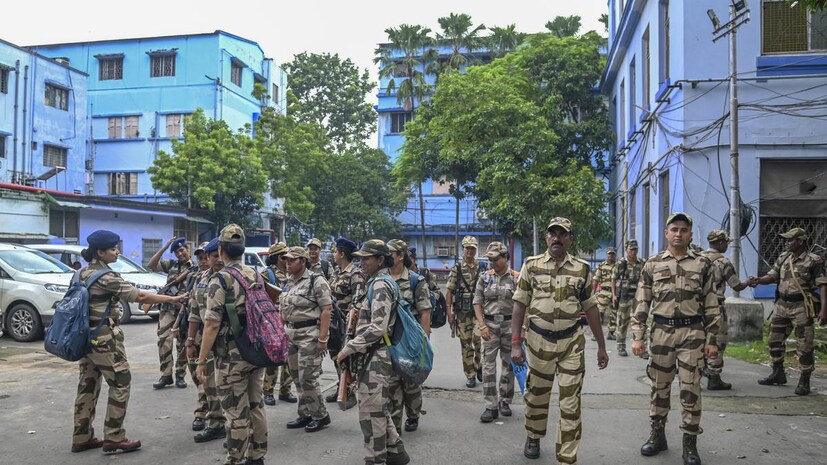 সকাল সকাল ইডি আধিকারিকরা পৌঁছে গেলেন উত্তর কলকাতার সিঁথিতে। কে থাকেন সেখানে? কার বাড়িতে পৌঁছল তদন্তকারী আধিকারিকরা? যা জানা গেল, চাঞ্চল্যকর।