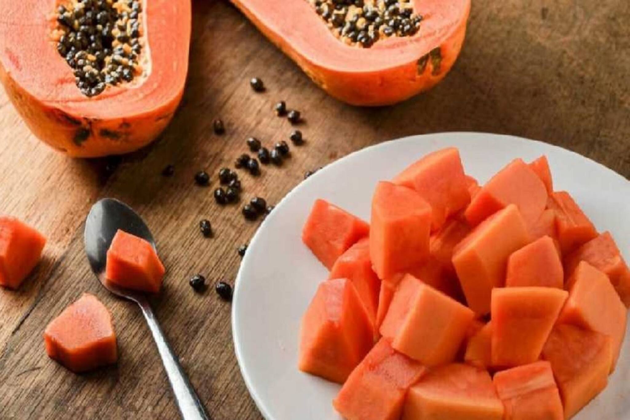 পাইলস ও কোষ্ঠকাঠিন্যের শত্রু পাকা পেঁপে, বিশ্বাস না হলে খেয়ে দেখুন ৭ দিন!