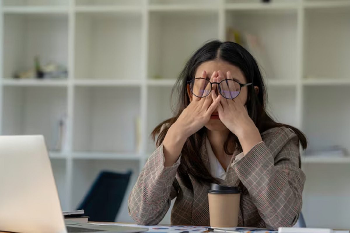 সংস্থায় যোগ দেওয়ার চার মাসের মধ্যেই মৃত্যু তরুণীর! অতিরিক্ত কাজের চাপই কি কারণ? সংস্থায় যোগ দেওয়ার চার মাসের মধ্যেই মৃত্যু তরুণীর! অতিরিক্ত কাজের চাপই কি কারণ?